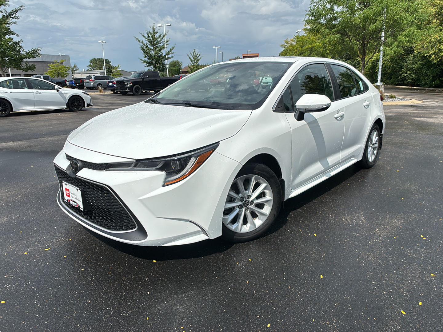 Super White 2022 Toyota Corolla Sedan Front-Wheel Drive 