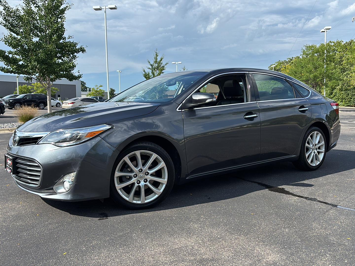 Magnetic Gray Metallic 2013 Toyota Avalon Sedan Front-Wheel Drive 6-Speed Automatic