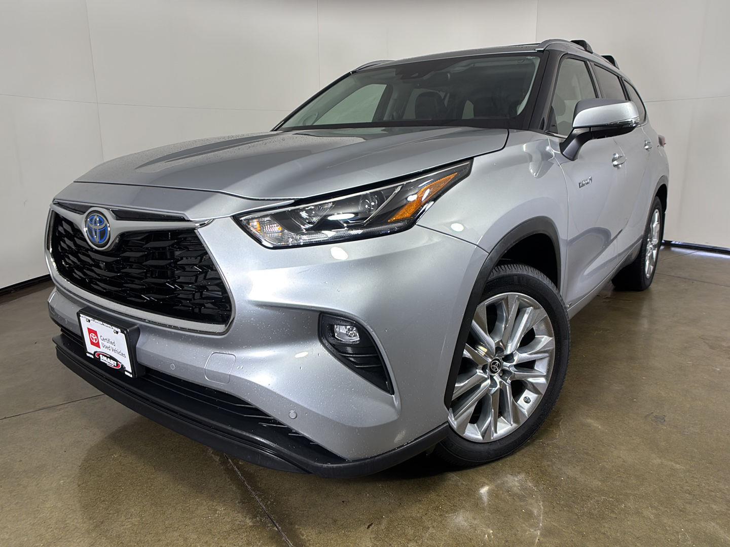 Celestial Silver Metallic 2021 Toyota Highlander Hybrid SUV / Crossover All-Wheel Drive Continuously Variable Transmission