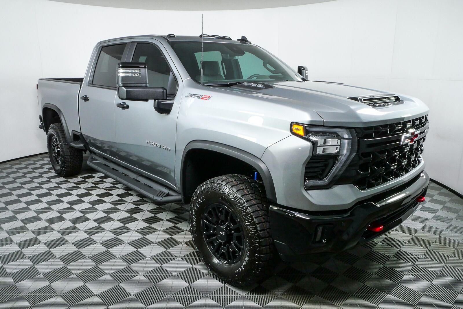 Sterling Gray Metallic 2026 Chevrolet Silverado 2500HD Pickup Truck Four-Wheel Drive Automatic