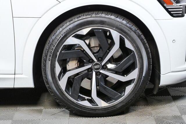 Glacier White Metallic 2024 Audi Q8 e-tron Sportback Sedan All-Wheel Drive Automatic