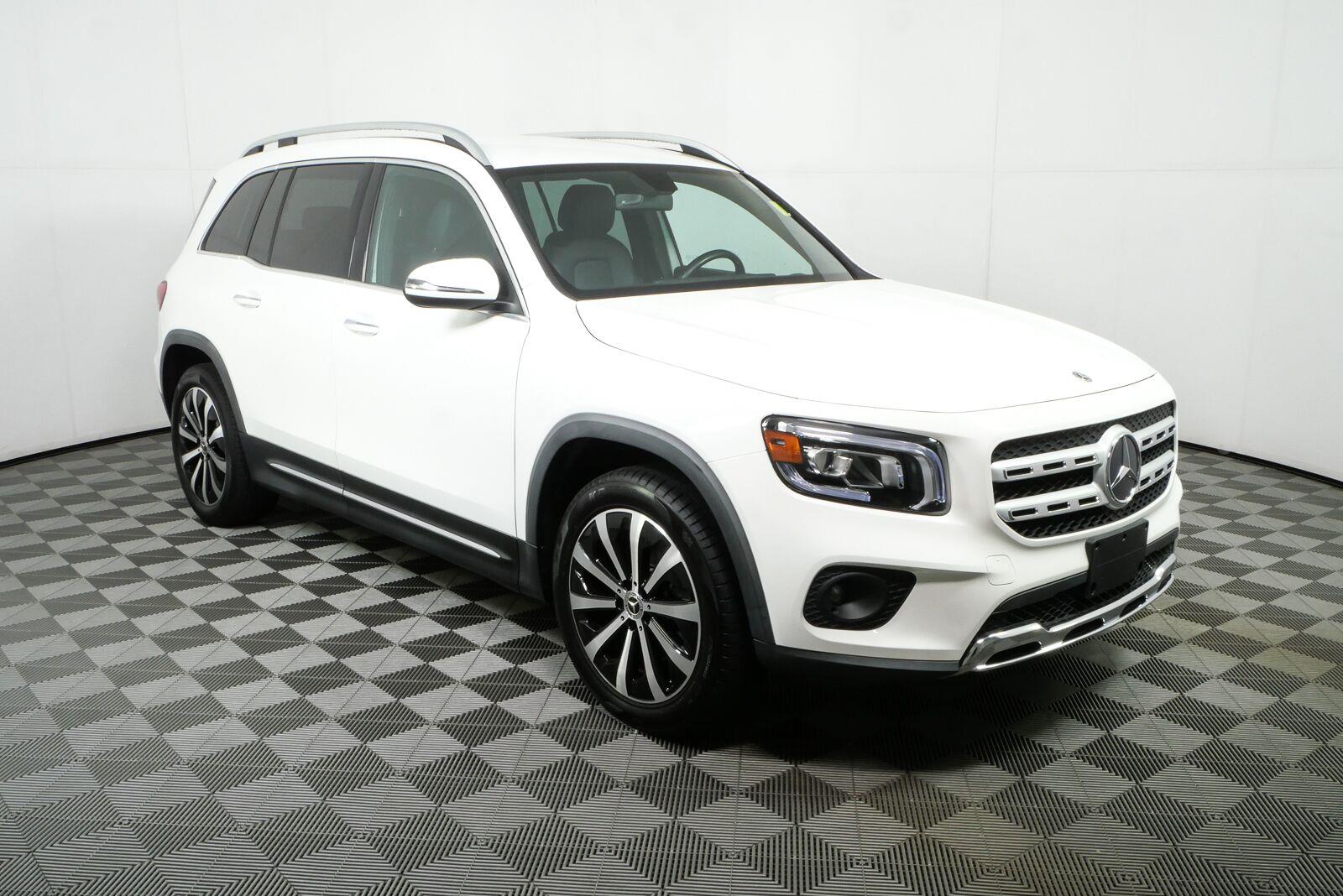 Polar White 2022 Mercedes-Benz GLB SUV / Crossover Front-Wheel Drive Automatic