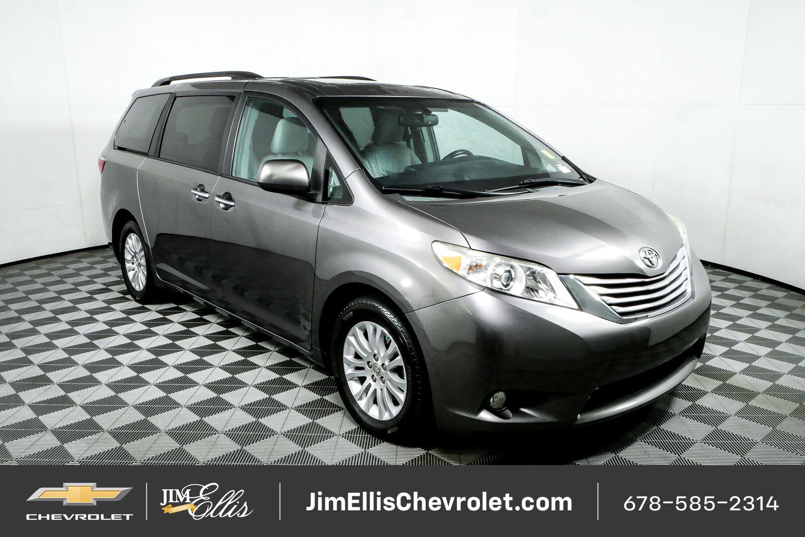 Predawn Gray Mica 2016 Toyota Sienna Minivan Front-Wheel Drive Automatic