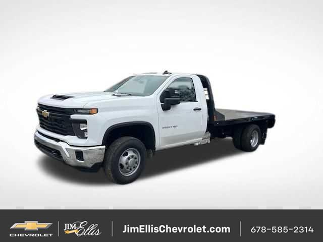 Summit White 2025 Chevrolet Silverado 3500HD Chassis Pickup Truck Four-Wheel Drive Automatic