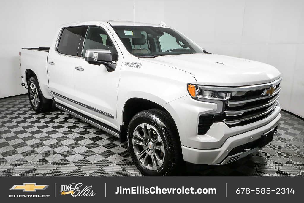 White (Iridescent Pearl Tricoat) 2024 Chevrolet Silverado 1500 Pickup Truck Four-Wheel Drive Automatic