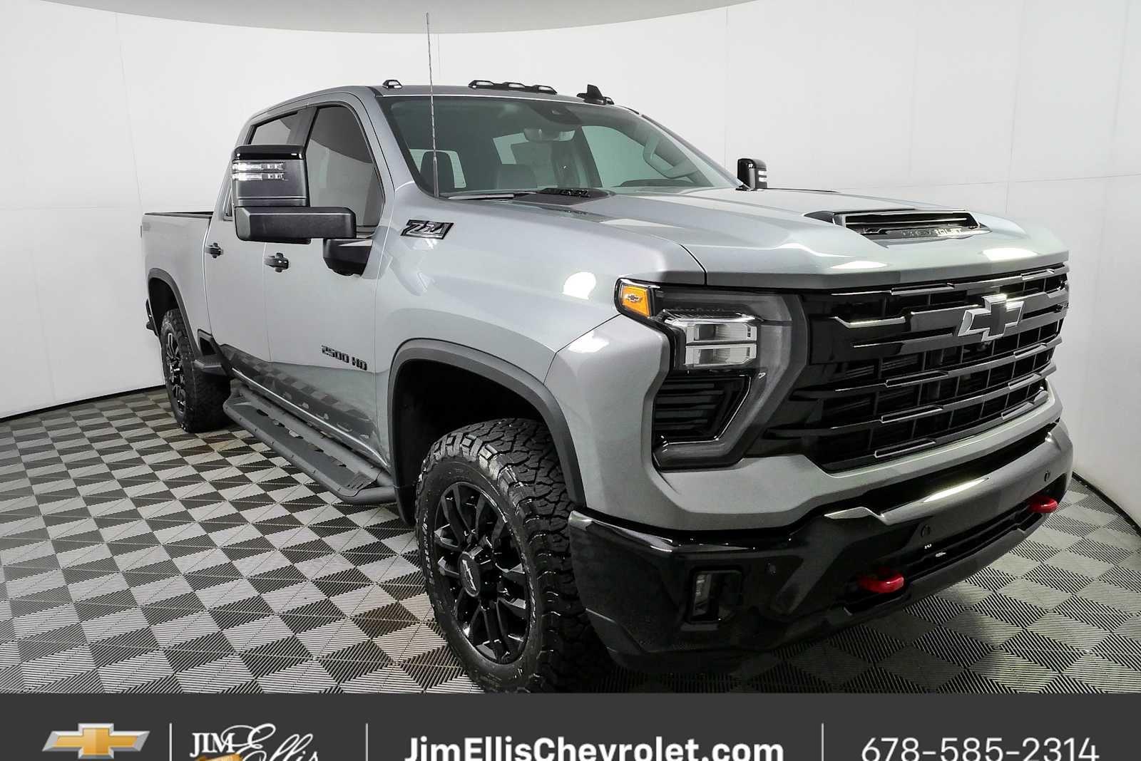 Sterling Gray Metallic 2026 Chevrolet Silverado 2500HD Pickup Truck Four-Wheel Drive Automatic