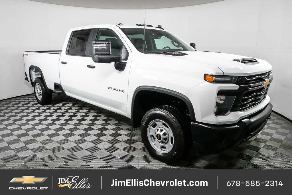 Summit White 2026 Chevrolet Silverado 2500HD Pickup Truck Four-Wheel Drive Automatic