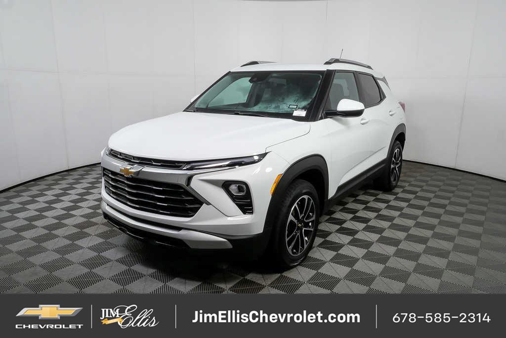 Summit White 2025 Chevrolet Trailblazer SUV / Crossover Four-Wheel Drive 9-Speed Automatic