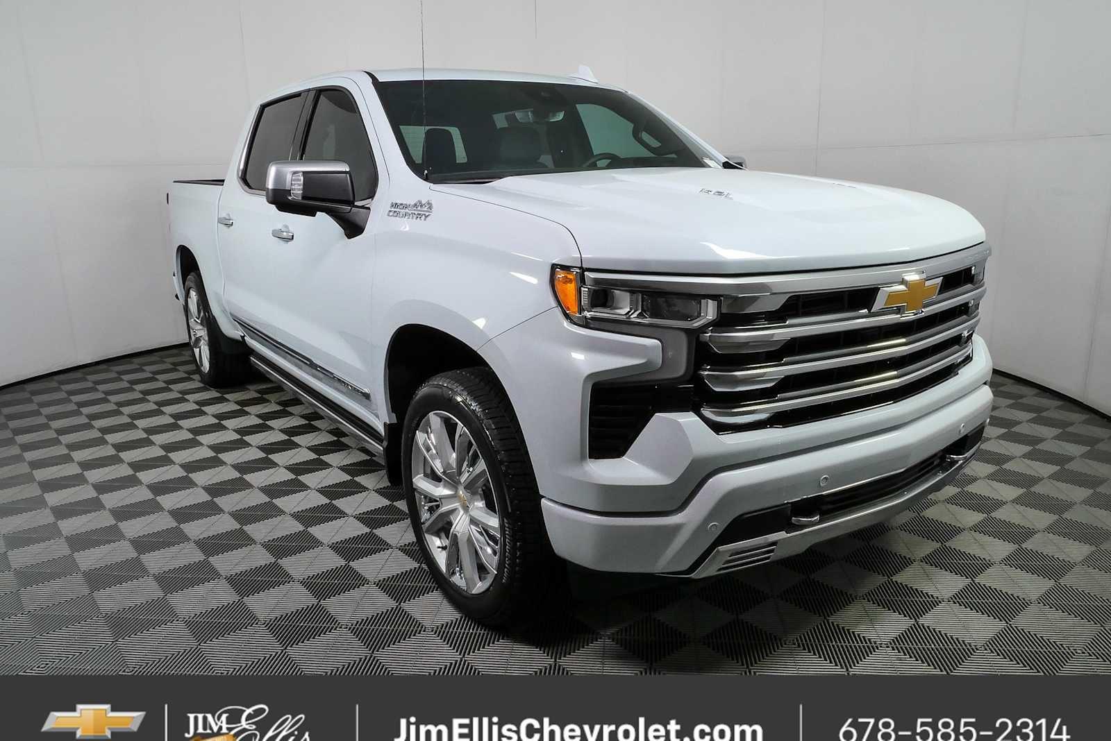 Polar White Tricoat 2026 Chevrolet Silverado 1500 Pickup Truck Four-Wheel Drive Automatic