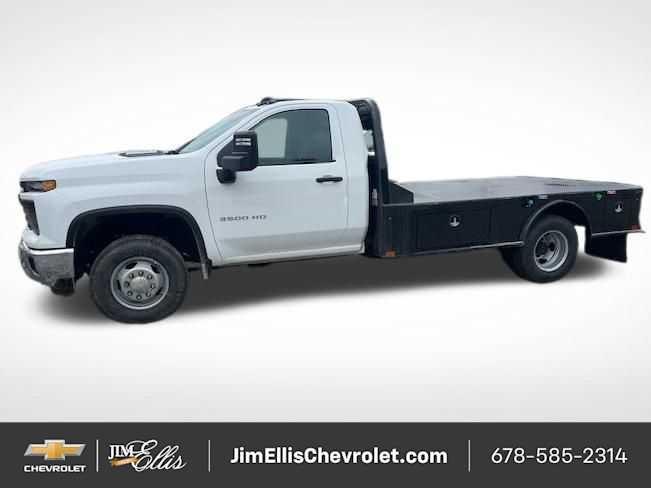 Summit White 2025 Chevrolet Silverado 3500HD Chassis Pickup Truck Four-Wheel Drive Automatic