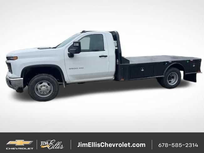 Summit White 2025 Chevrolet Silverado 3500HD Chassis Pickup Truck Four-Wheel Drive Automatic