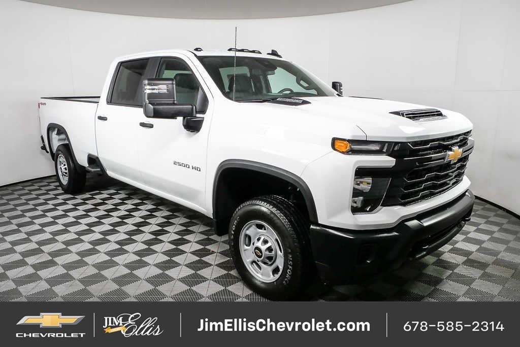 Summit White 2026 Chevrolet Silverado 2500HD Pickup Truck Four-Wheel Drive Automatic