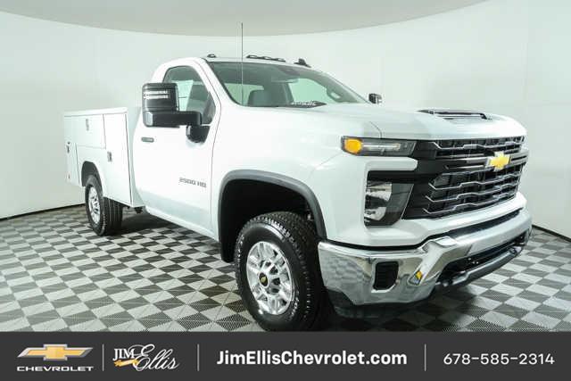 Summit White 2026 Chevrolet Silverado 2500HD Pickup Truck Four-Wheel Drive Automatic