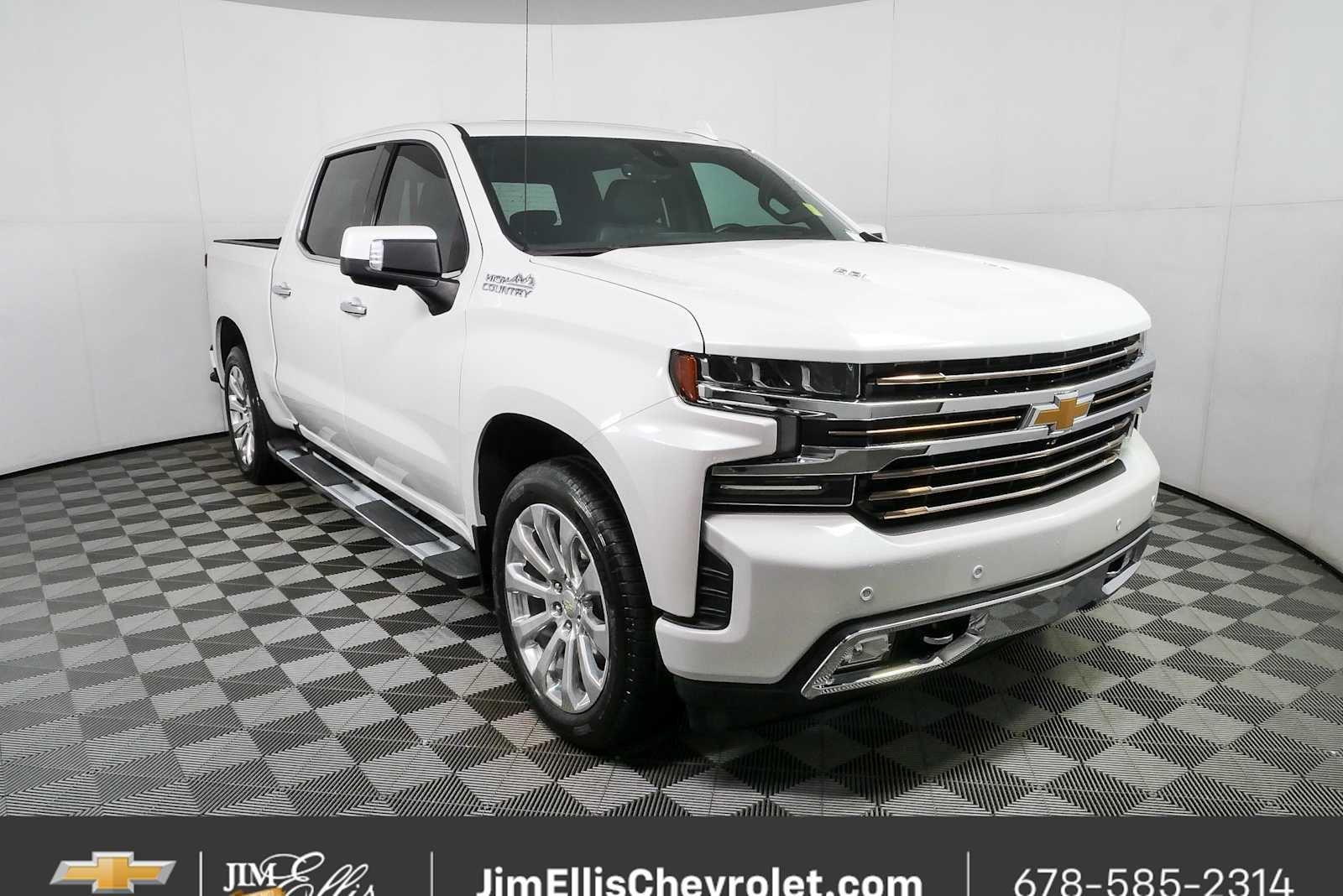 White (Iridescent Pearl Tricoat) 2021 Chevrolet Silverado 1500 Pickup Truck Four-Wheel Drive Automatic