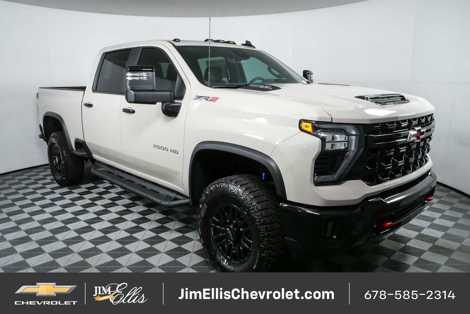 White Sands 2026 Chevrolet Silverado 2500HD Pickup Truck Four-Wheel Drive Automatic