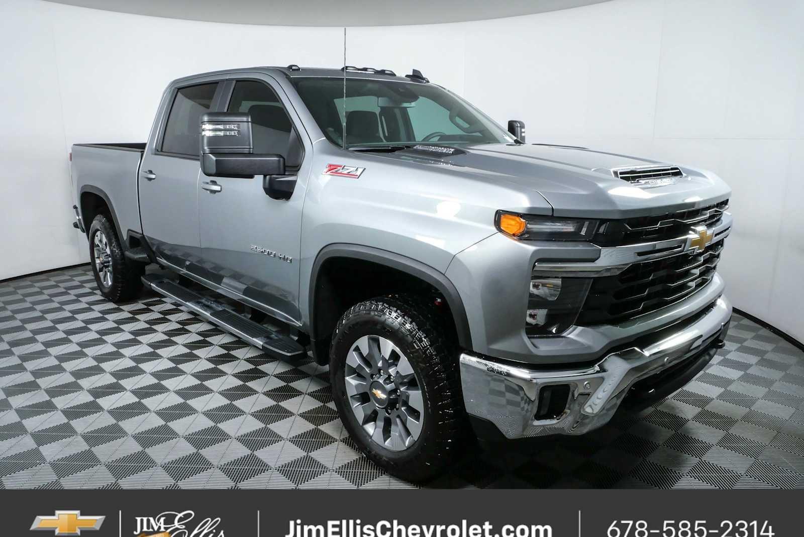 Sterling Gray Metallic 2026 Chevrolet Silverado 2500HD Pickup Truck Four-Wheel Drive Automatic