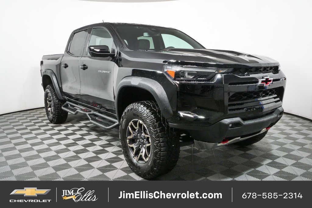 Black 2024 Chevrolet Colorado Pickup Truck Four-Wheel Drive 8-Speed Automatic