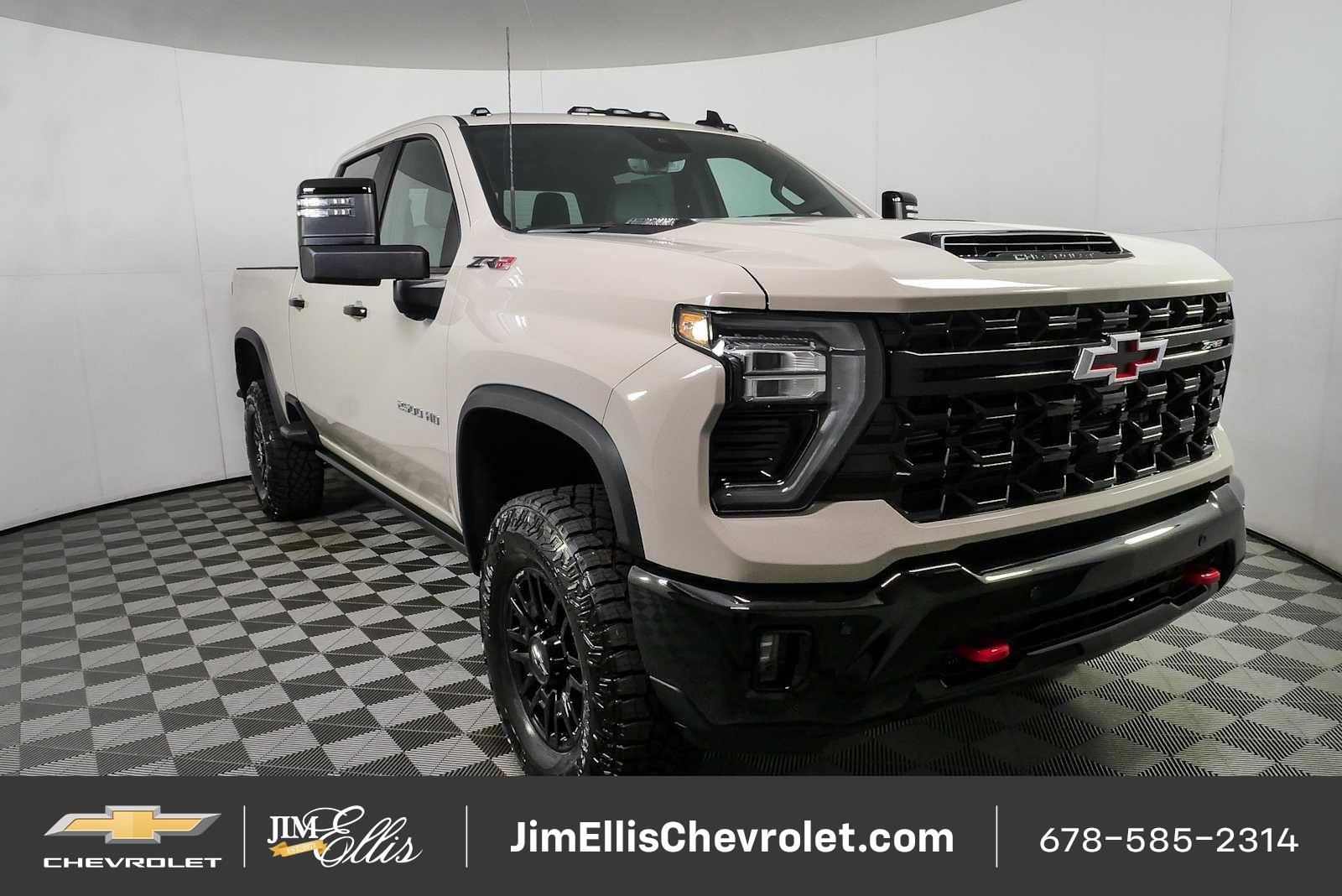 White Sands 2026 Chevrolet Silverado 2500HD Pickup Truck Four-Wheel Drive Automatic