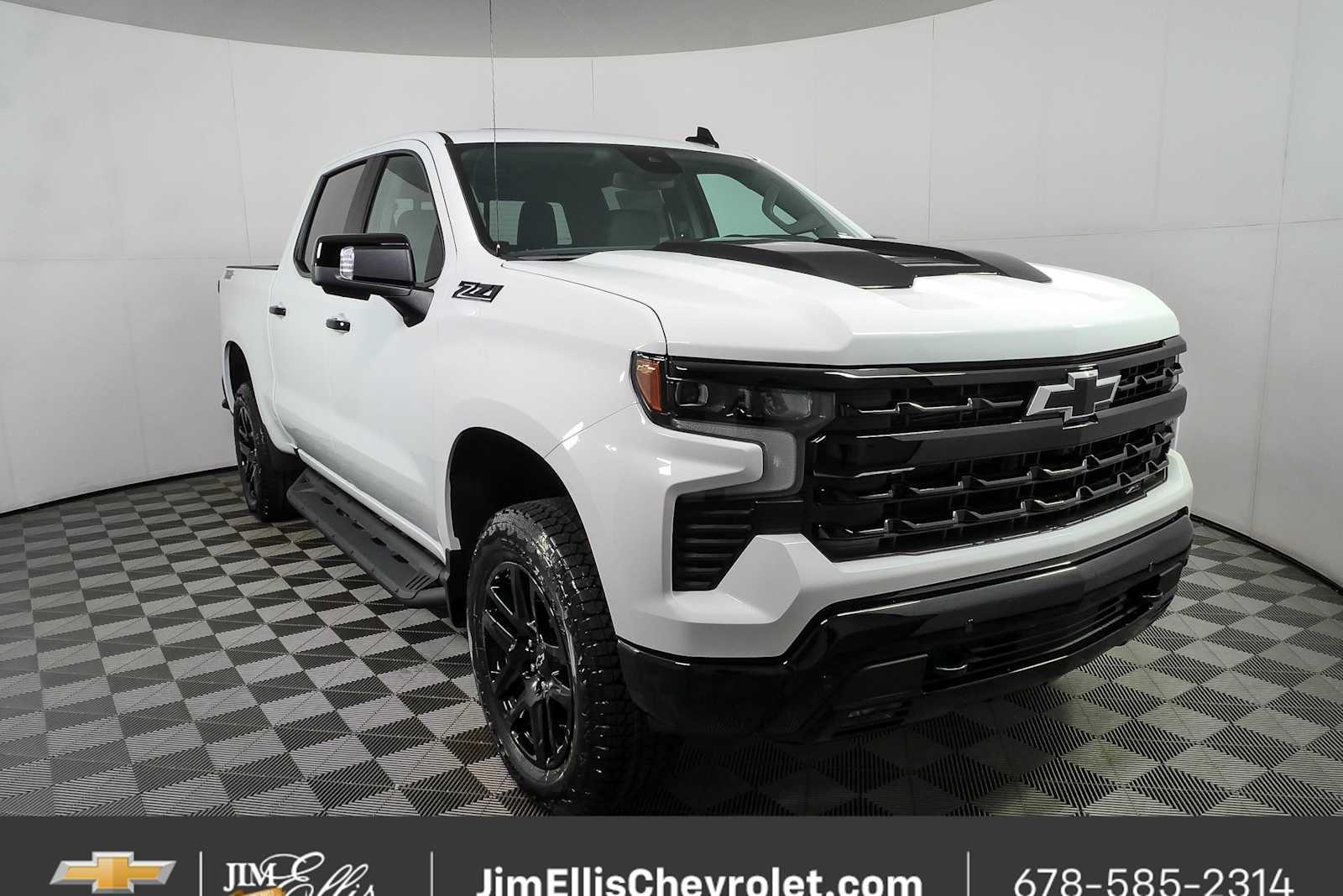 Summit White 2026 Chevrolet Silverado 1500 Pickup Truck Four-Wheel Drive Automatic