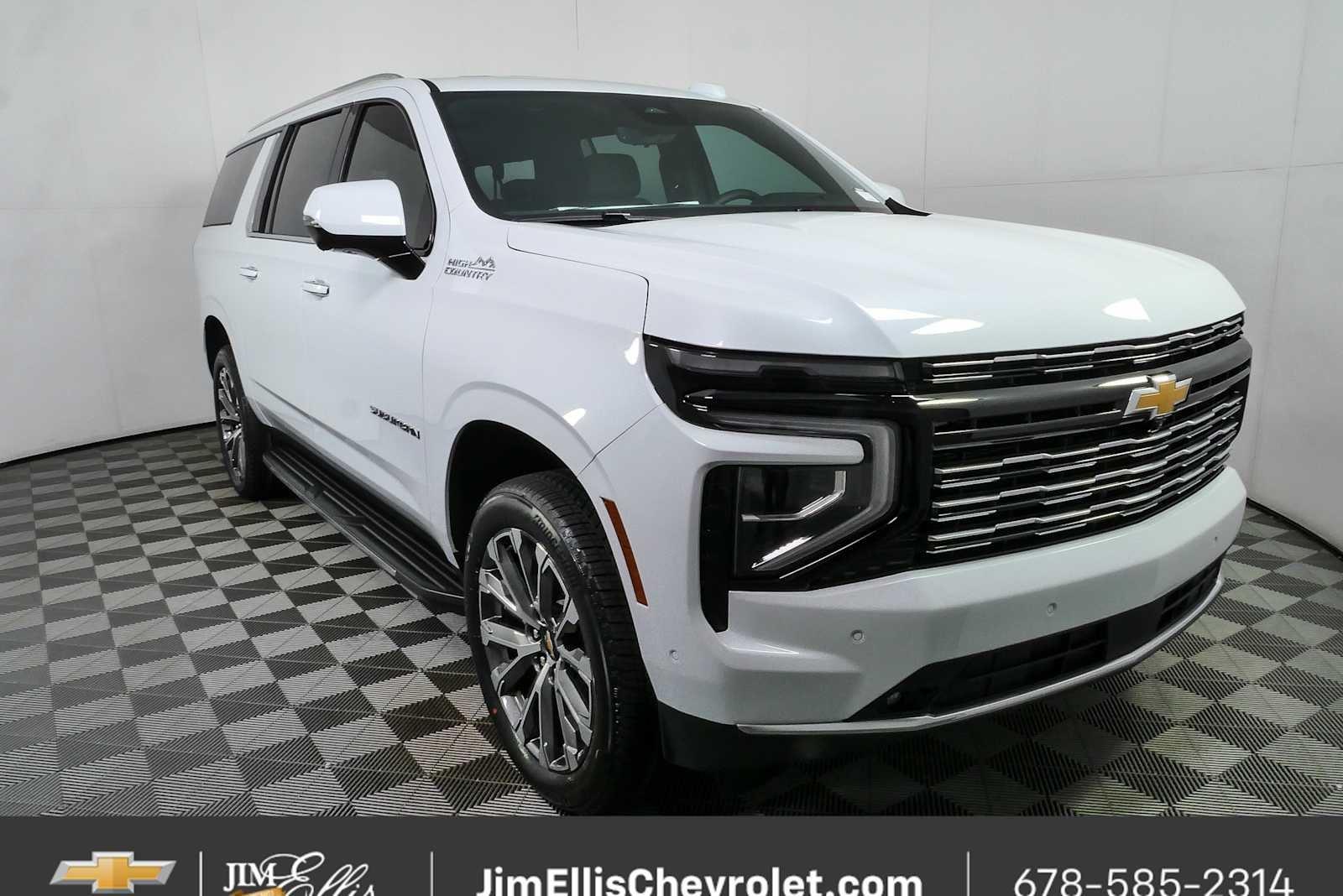 Polar White Tricoat 2026 Chevrolet Suburban SUV / Crossover Four-Wheel Drive Automatic