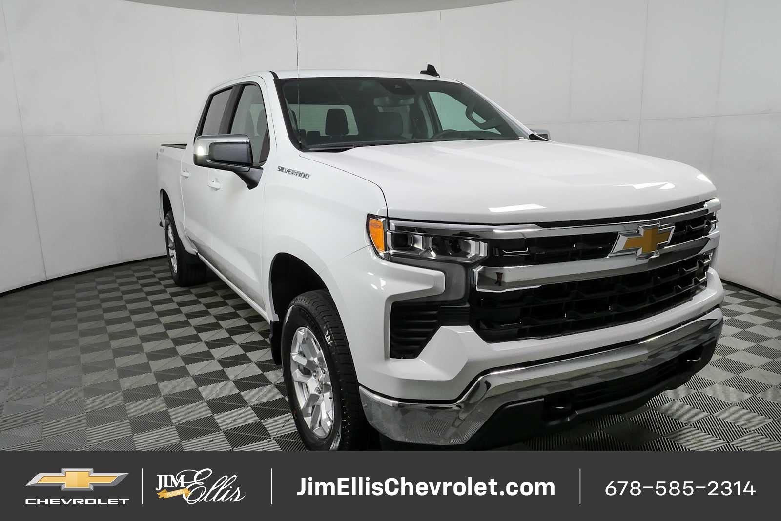 Summit White 2026 Chevrolet Silverado 1500 Pickup Truck Four-Wheel Drive 8-Speed Automatic