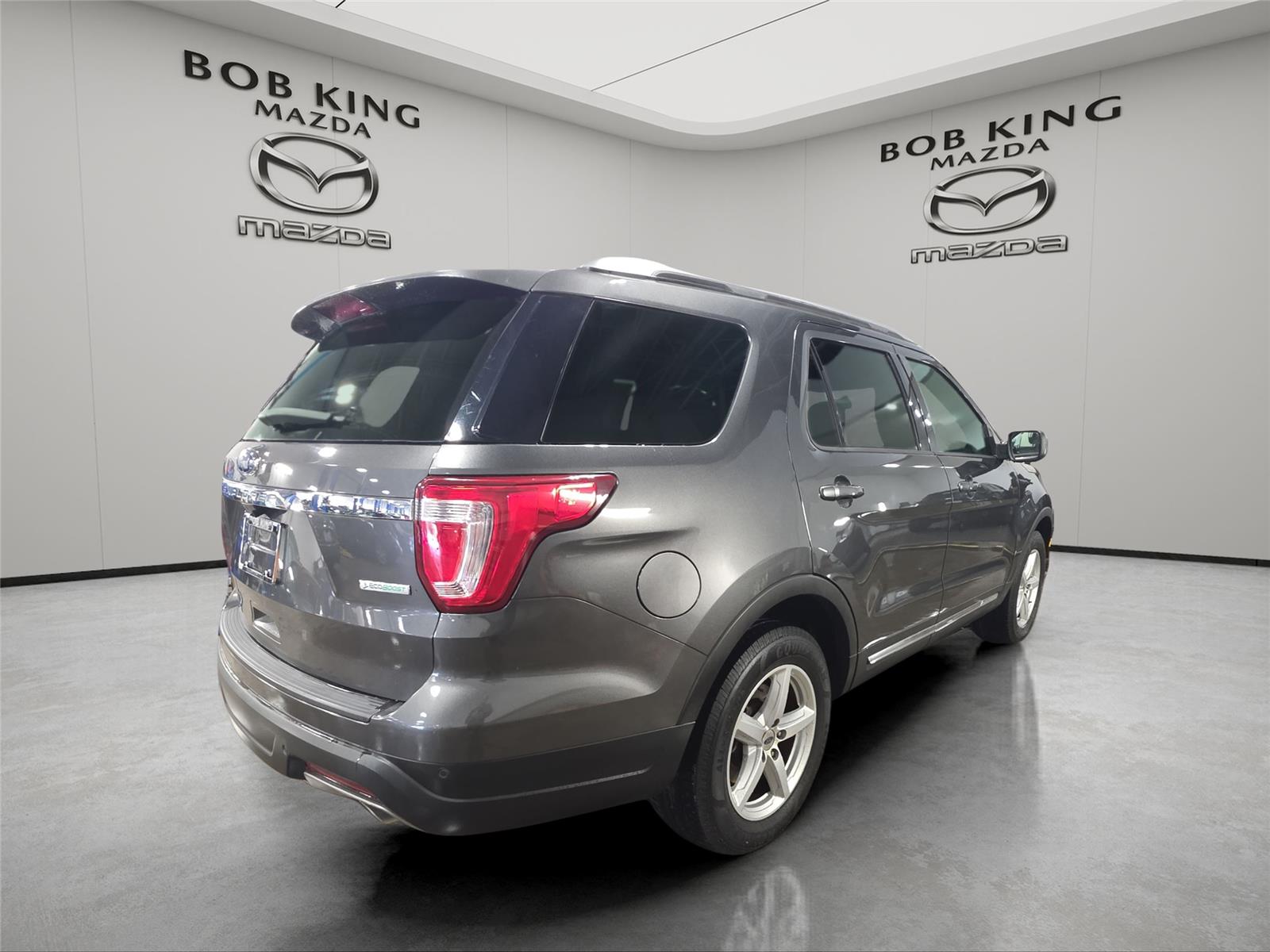 View vehicle photo 6