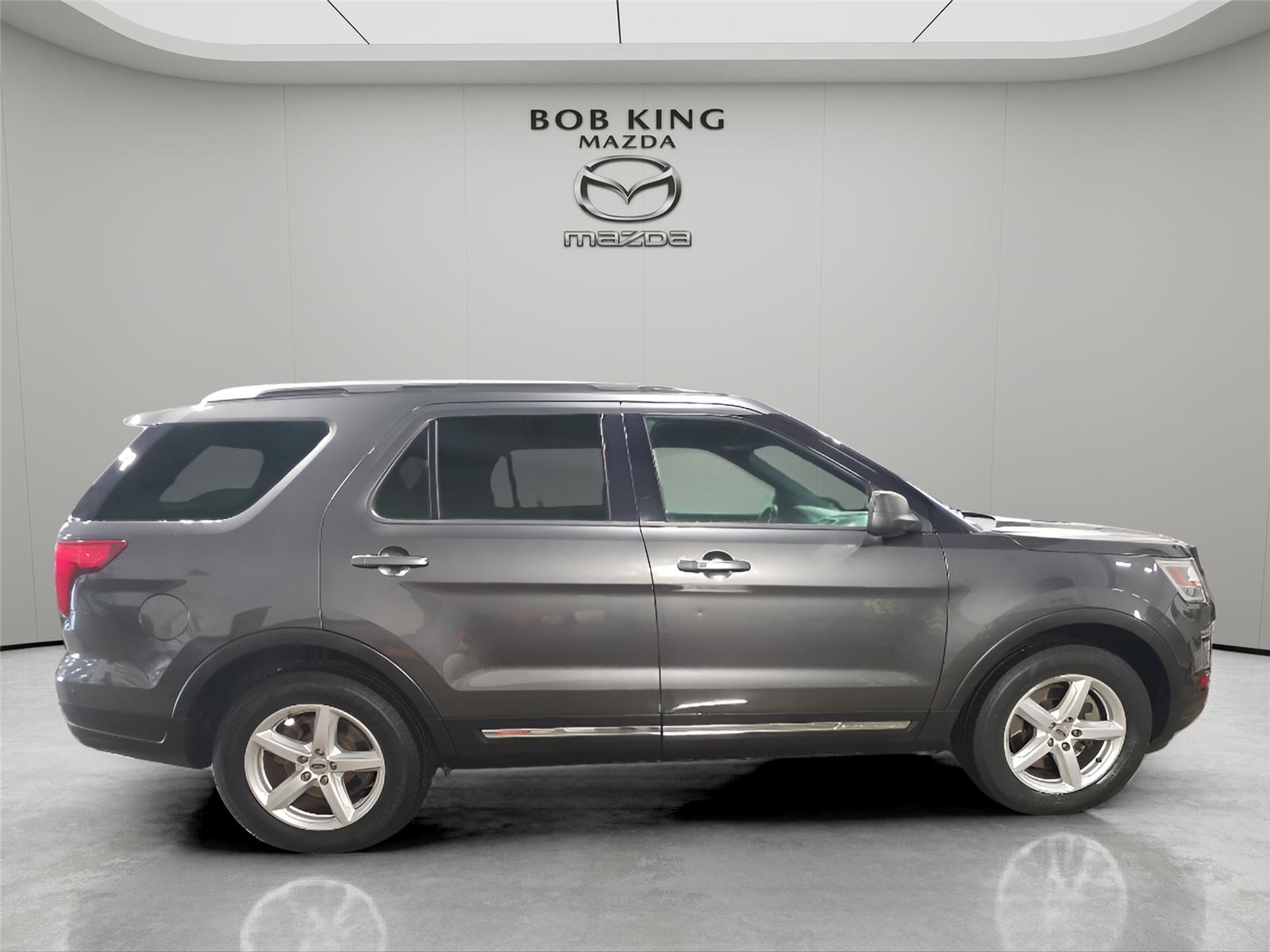 View vehicle photo 7