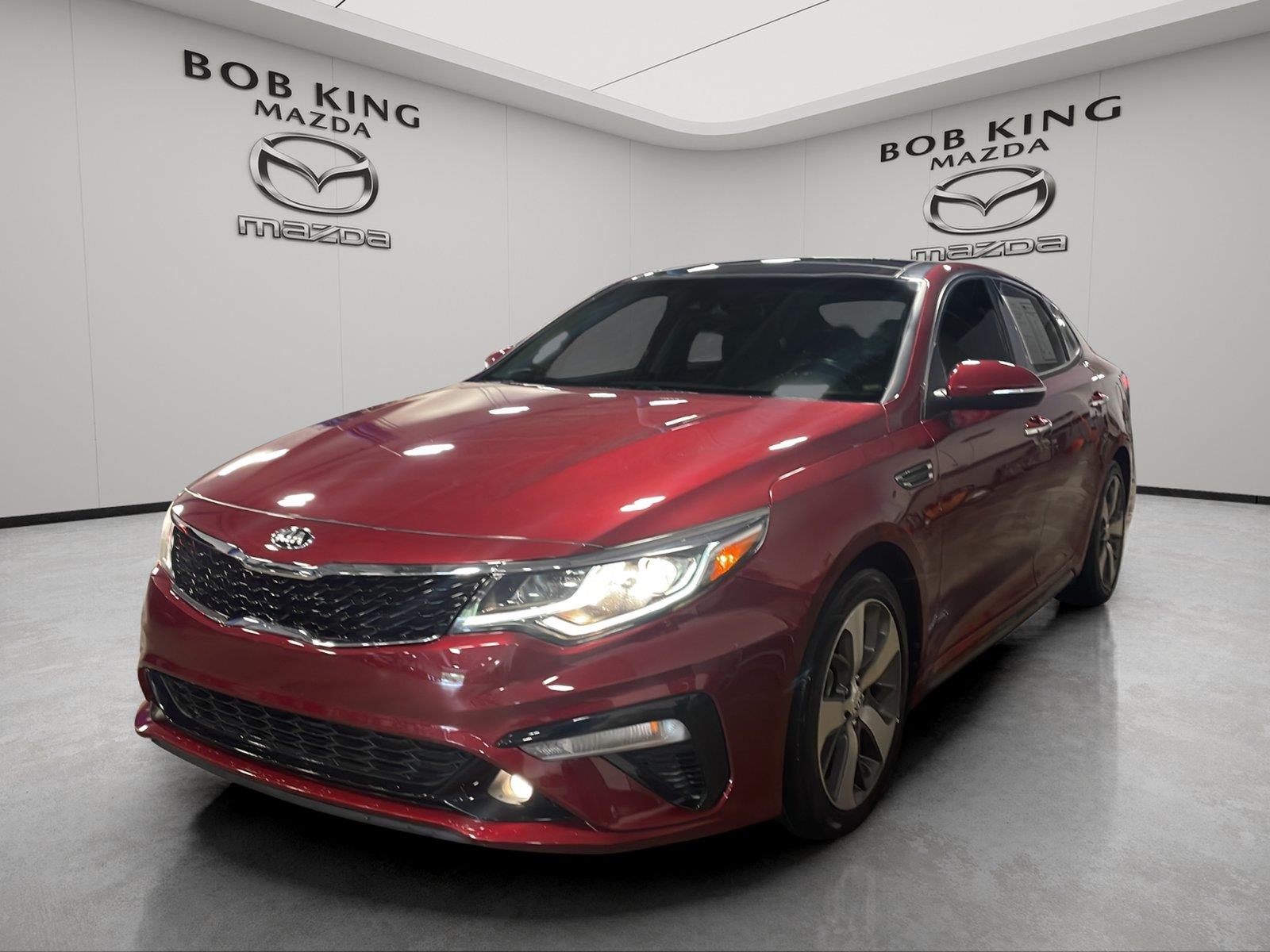 Passion Red 2019 Kia Optima Sedan Front-Wheel Drive 6-Speed Automatic