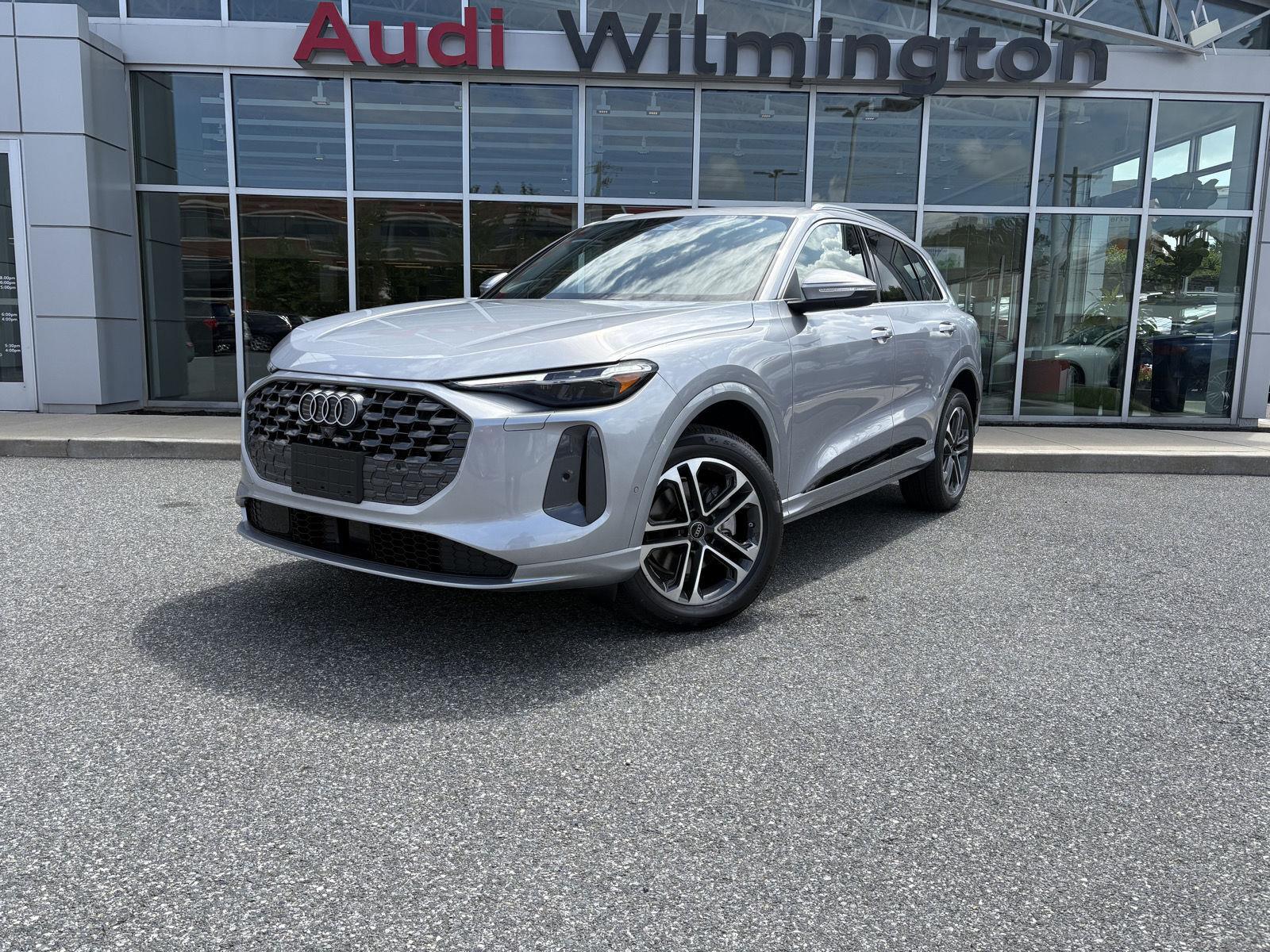 Florett Silver Metallic 2026 Audi Q5 SUV / Crossover All-Wheel Drive Automatic