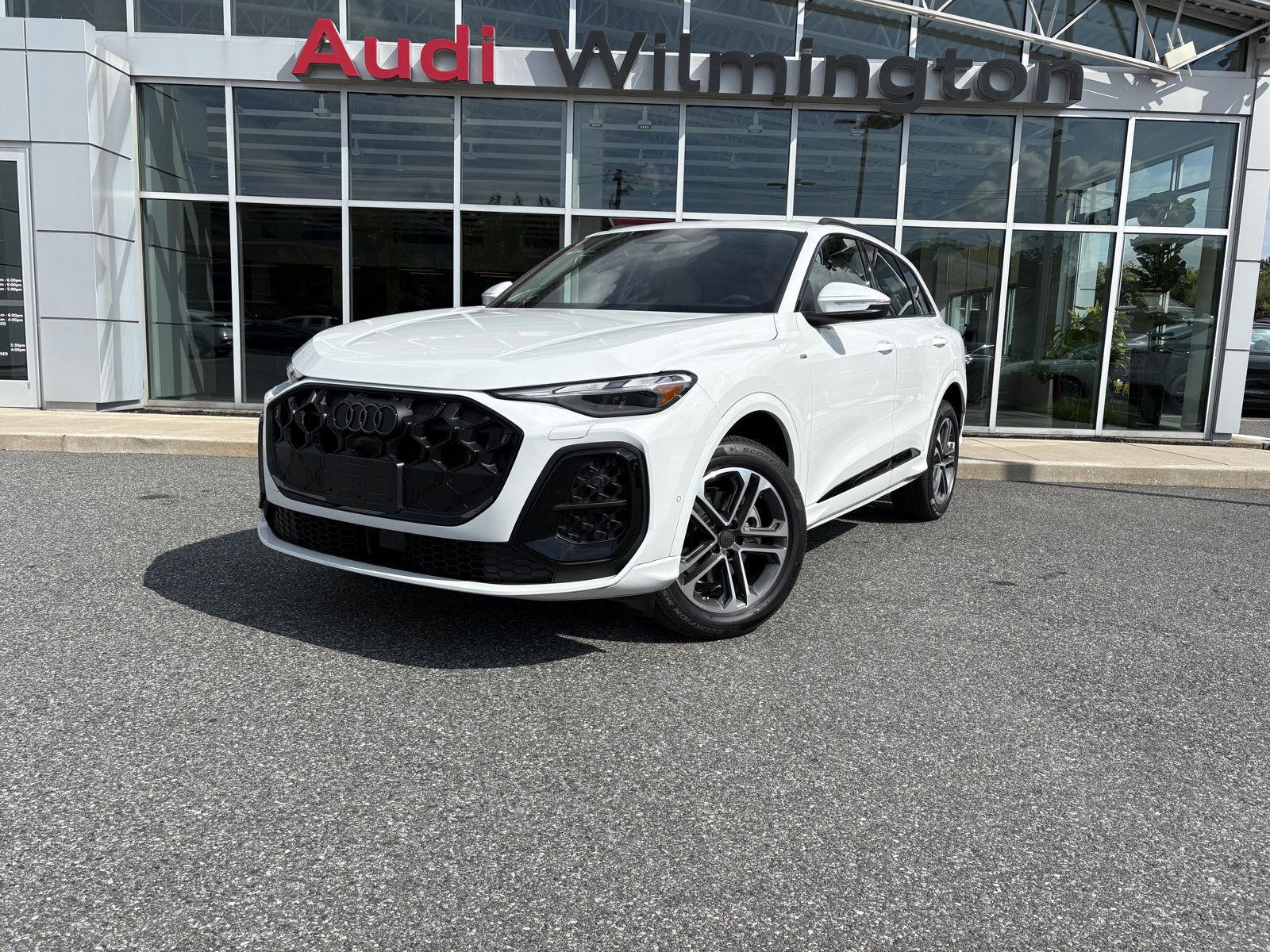 Glacier White Metallic 2026 Audi Q5 SUV / Crossover All-Wheel Drive Automatic
