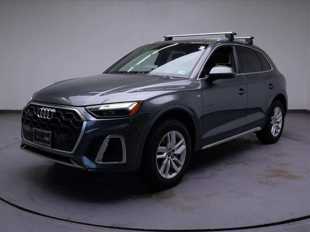 Daytona Gray Pearl Effect 2024 Audi Q5 quattro Premium S Line 45 TFSI SUV / Crossover All-Wheel Drive Automatic