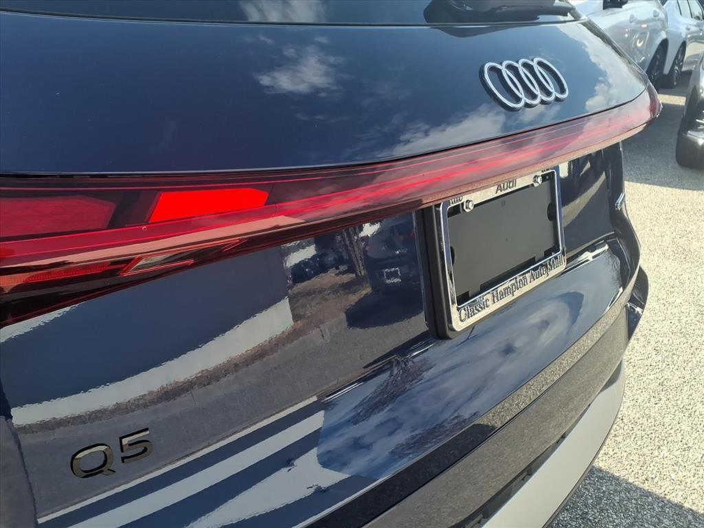 Certified Used 2025 Navarra Blue Metallic Audi Prestige image 9