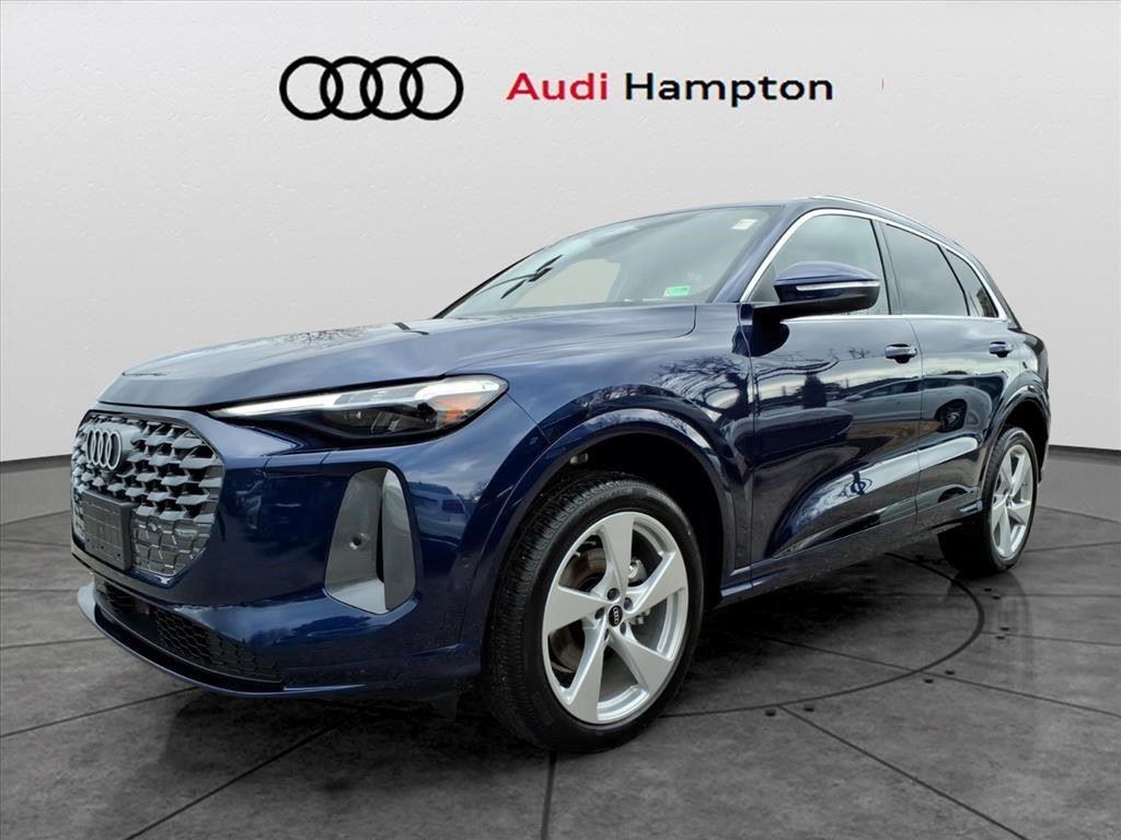 Navarra Blue Metallic 2025 Audi Q5 quattro Premium Plus 40 TFSI SUV / Crossover All-Wheel Drive Automatic