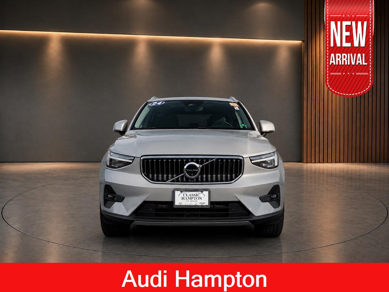 Gray (Vapor Grey Metallic) 2024 Volvo XC40 B5 Ultimate Bright Theme AWD SUV / Crossover All-Wheel Drive Automatic