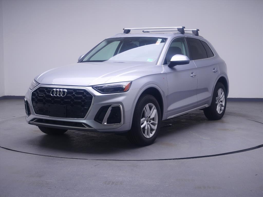 Florett Silver Metallic 2024 Audi Q5 quattro Premium S Line 45 TFSI SUV / Crossover All-Wheel Drive Automatic