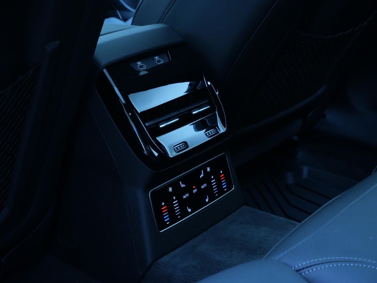New 2026 Glacier White Metallic Audi Premium Plus image 30