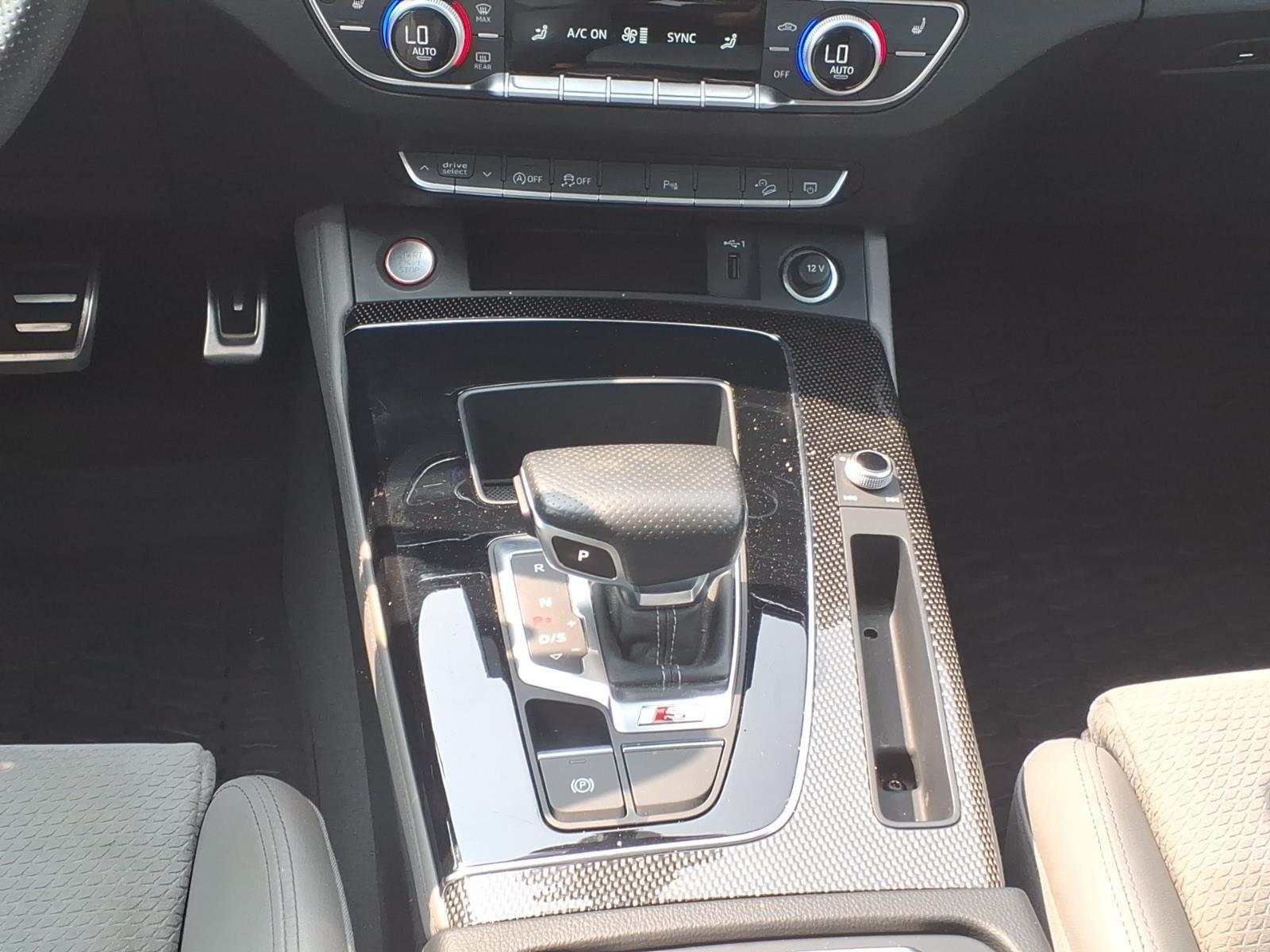 Certified Used 2022 Daytona Gray Pearl Effect Audi Premium Plus image 18