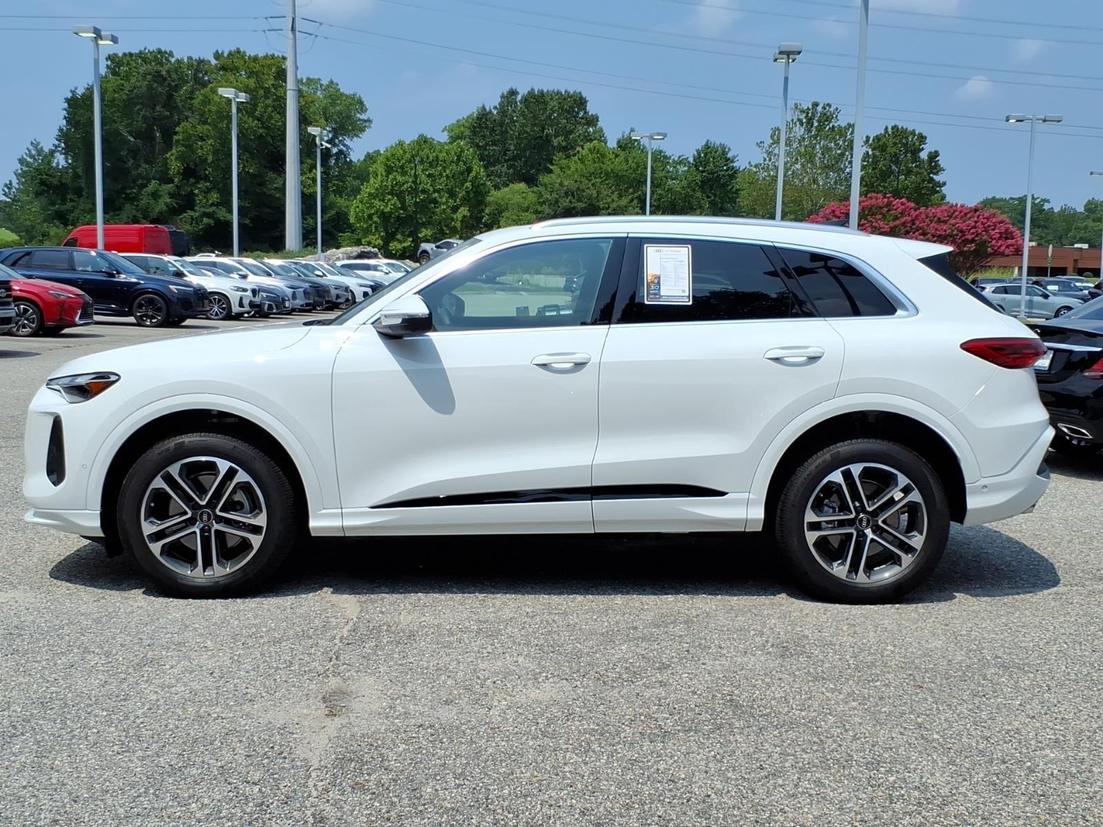 Certified Used 2025 Arkona White Audi Premium image 3