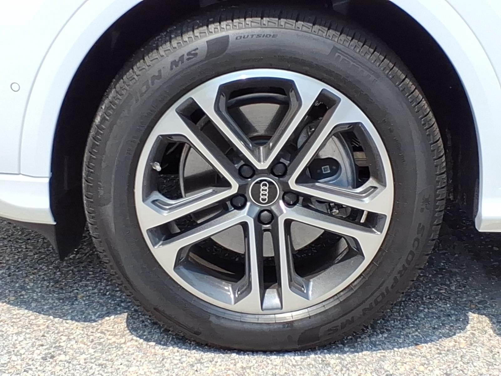 Certified Used 2025 Arkona White Audi Premium image 4