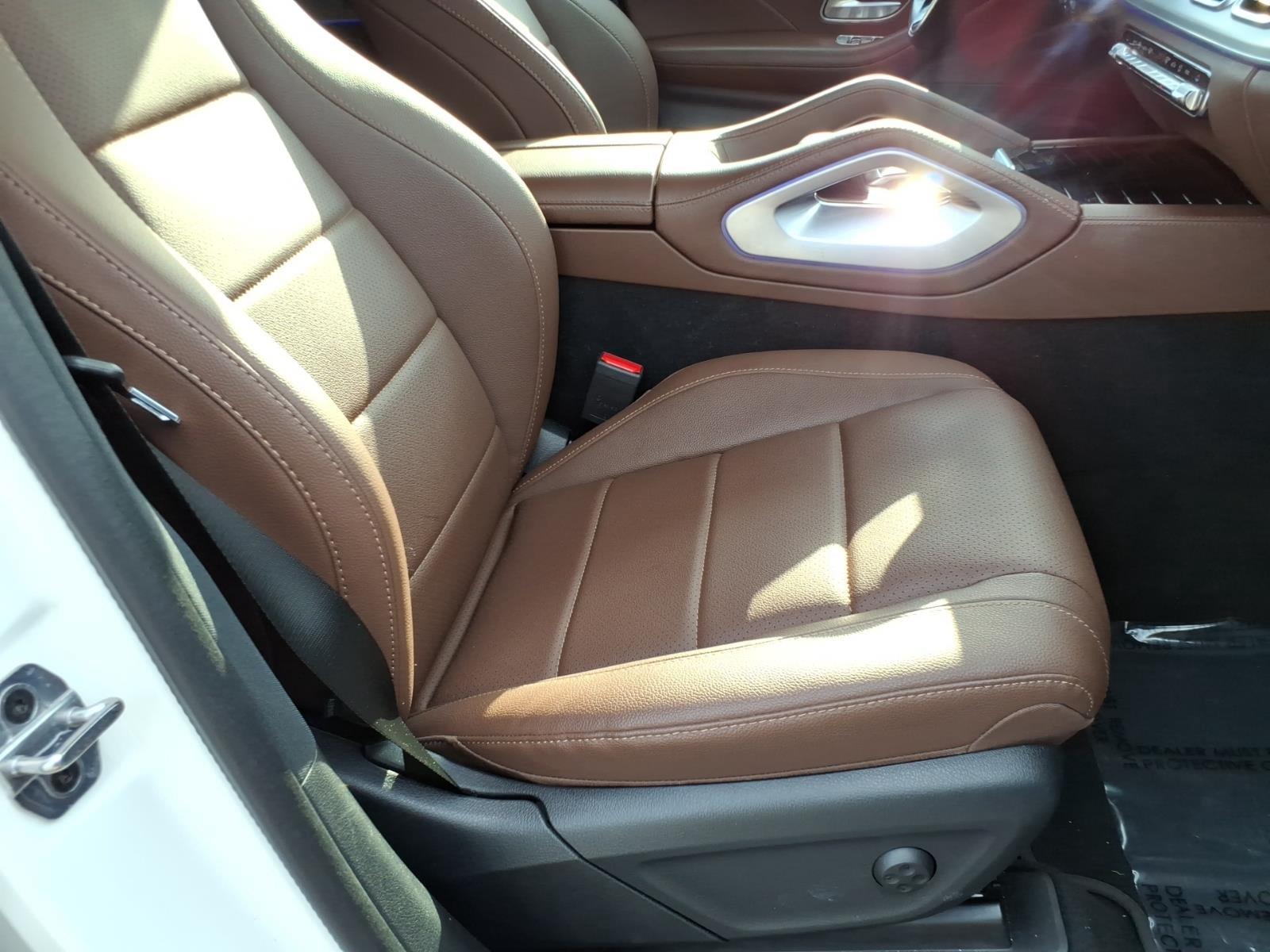 Used 2025 Black MERCEDES-BENZ  image 24
