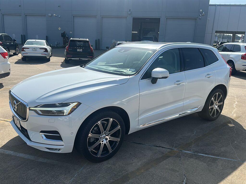 Crystal White Metallic 2018 Volvo XC60 SUV / Crossover All-Wheel Drive Automatic