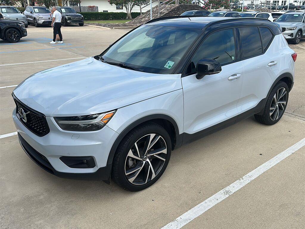 2021 Volvo XC40 T5 R-Design AWD