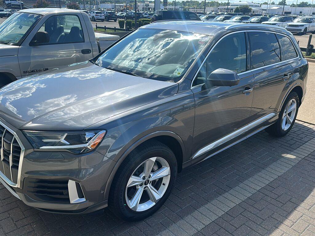 Samurai Gray Metallic 2022 Audi Q7 SUV / Crossover All-Wheel Drive Automatic