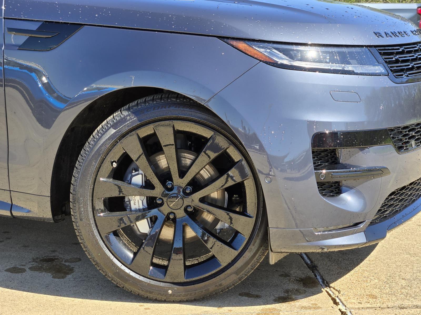 New 2026 Varesine Blue Metallic Land Rover Dynamic SE image 7