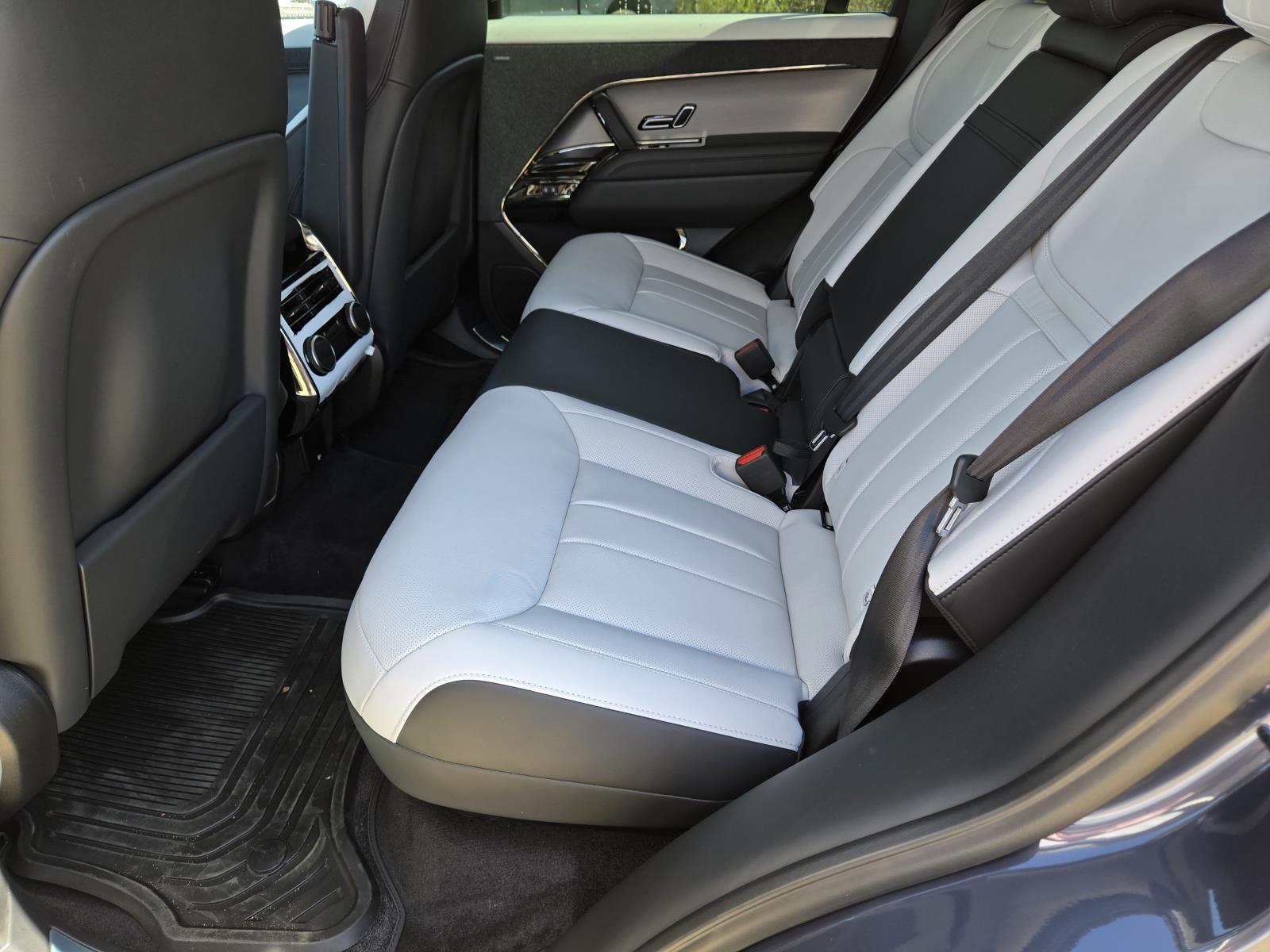 New 2026 Varesine Blue Metallic Land Rover Dynamic SE image 26