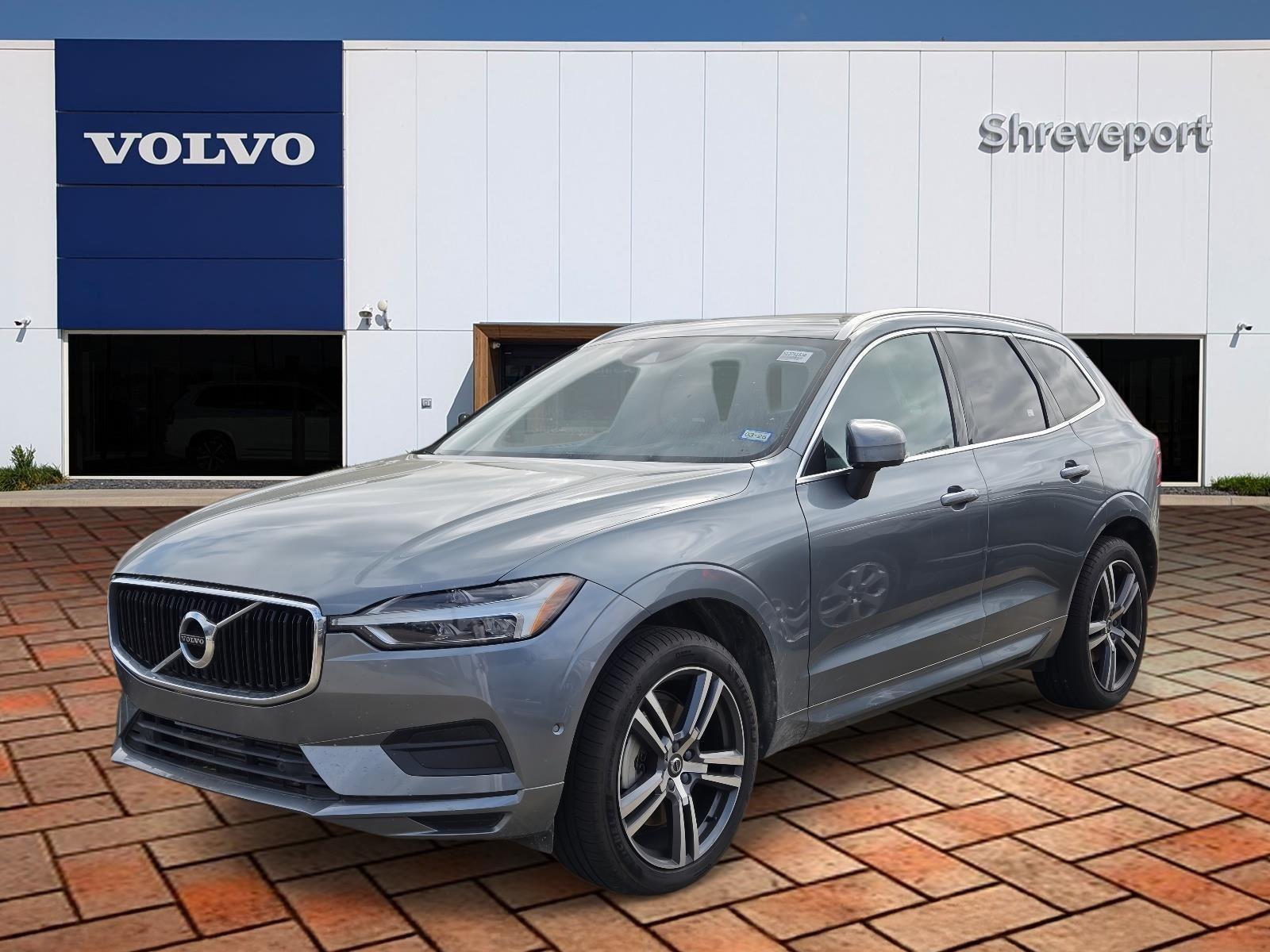 Gray (Osmium Grey Metallic) 2018 Volvo XC60 T6 Momentum AWD SUV / Crossover All-Wheel Drive Automatic