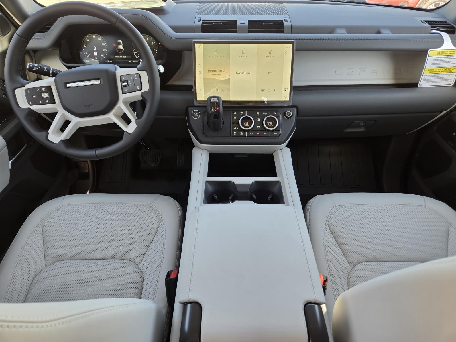 New 2026 Tasman Blue Metallic Land Rover X-Dynamic SE image 33