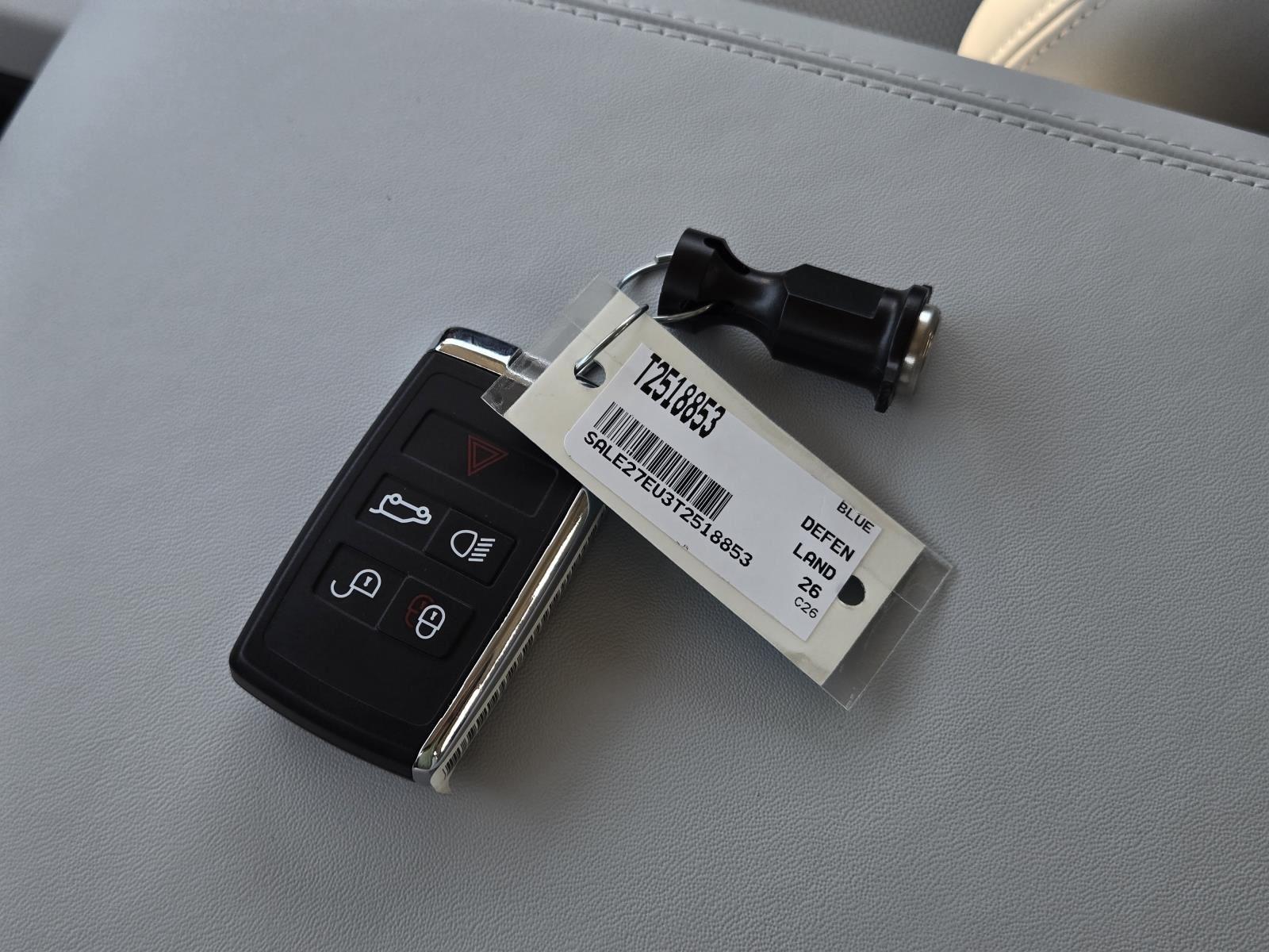 New 2026 Tasman Blue Metallic Land Rover X-Dynamic SE image 42
