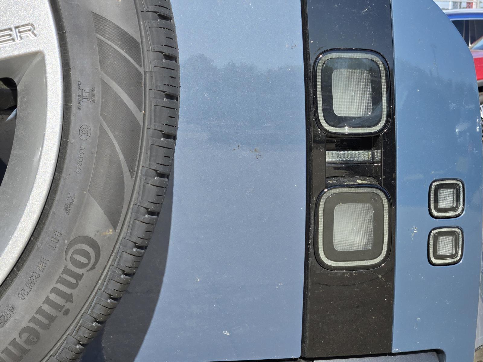 New 2026 Tasman Blue Metallic Land Rover X-Dynamic SE image 8