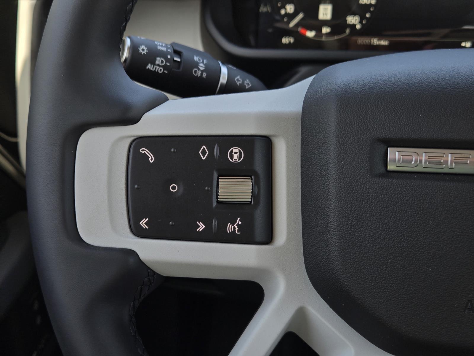 New 2026 Tasman Blue Metallic Land Rover X-Dynamic SE image 15